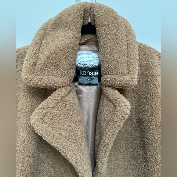 KENSIE
Faux Fur Double Breasted Teddy Coat Small - Picture 13 of 16